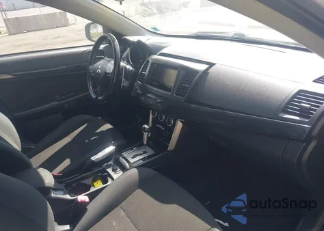 2017 Mitsubishi Lancer Es z USA, uszkodzony, nr VIN JA32V2FW6HU002808